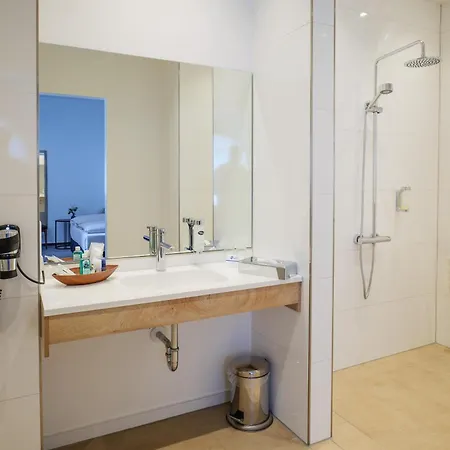 ホテル ベスト ウエスタン コンフォート デュッセルドルフ ノイス