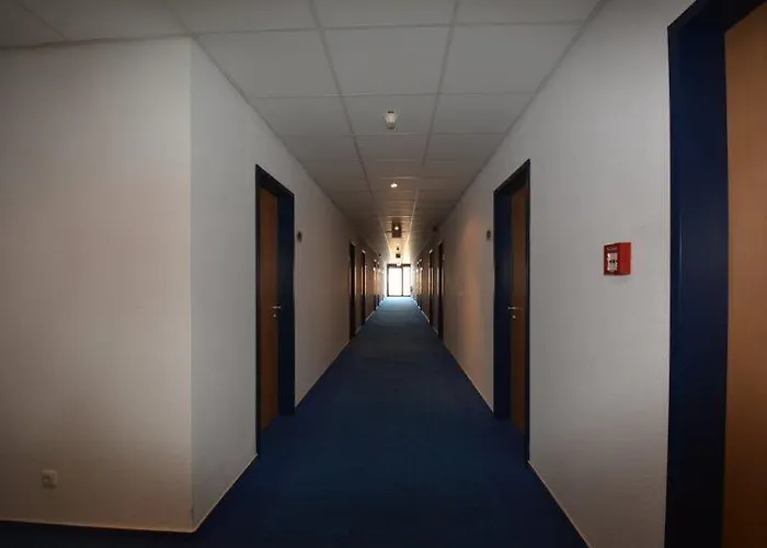 酒店 杜塞尔多夫 - 诺伊斯贝斯韦斯特舒适商务酒店 4*